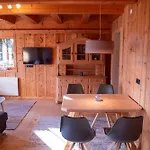 Haus Bergfried Dom wakacyjny *